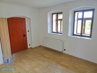 Nabízím k prodeji velký rodinný dům o dispozici 6+kk s celko