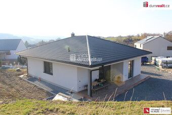 Cena včetně RD na klíč, pozemku, připojení na sítě, projektu