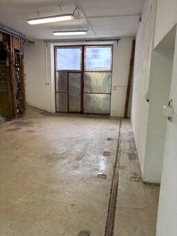 Pronajmu luxusní velkou garáž 55m2, vhodnou pro obytný vůz, 