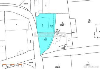 Pozemek je tvořen parcelami st. p. č. 2 (289 m²), p. č. 47/1