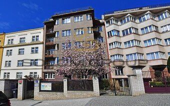 PROHLÍDKY JSOU V ÚTERÝ 9.6. OD 16 30H.
Pronájem bytu 2+kk, 4