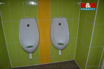 Prodej obchodně komerčních prostor v centru města Červený Ko