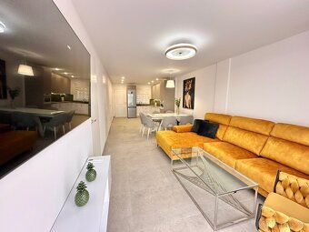 Luxus, soukromí a celoroční slunce na jihu Tenerife.
Předsta
