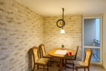 Prodej 3+1, 71m², 2 balkony, velká garáž v domě – Pardubice,