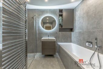 Nízkoenergetický moderní rodinný dům 5 KK, pozemek 325 m2, P