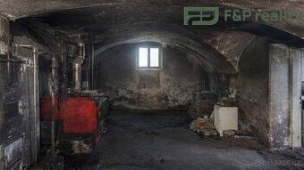 DISPOZICE ATELIÉRU 39 m2 v klidné části Rokytnice. Součástí 