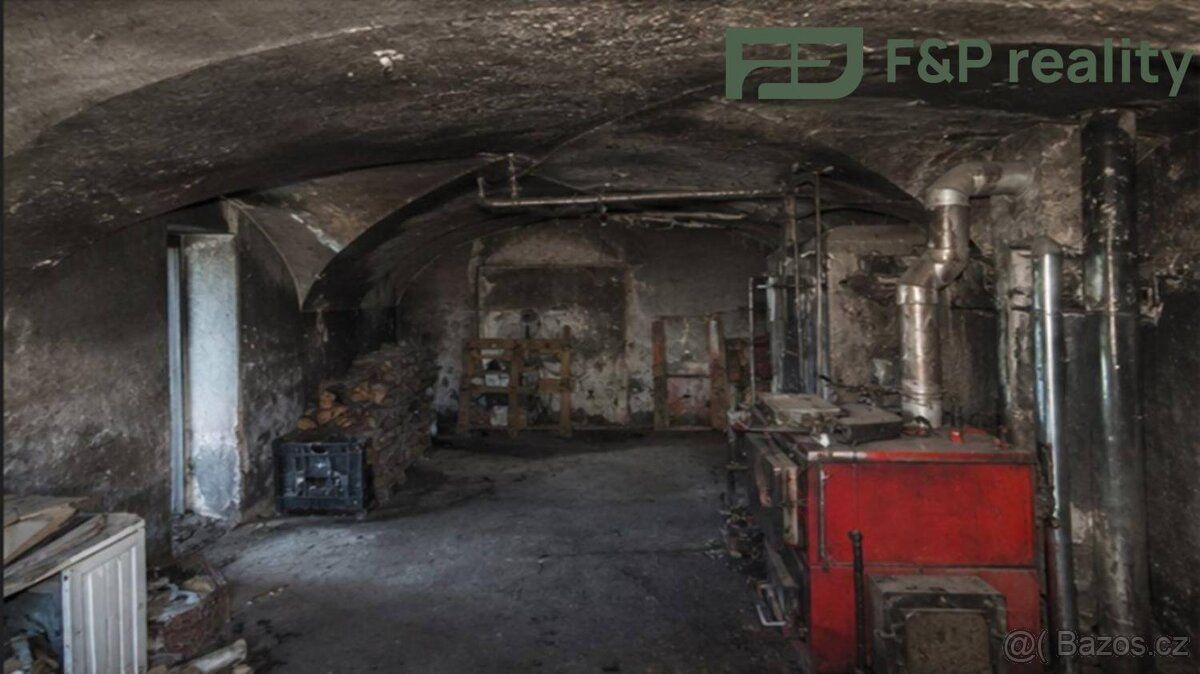 DISPOZICE ATELIÉRU 39 m2 v klidné části Rokytnice. Součástí 