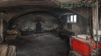 DISPOZICE ATELIÉRU 39 m2 v klidné části Rokytnice. Součástí 