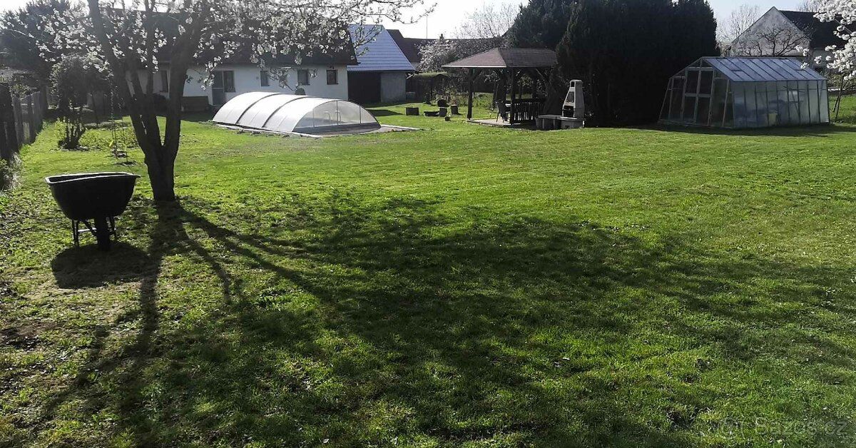 Prodej rodinného domu 194 m², pozemek 1345 m, Horka - Hlína,