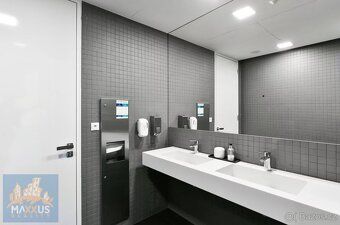 K dlouhodobému pronájmu nabízíme moderní kancelářské prostor