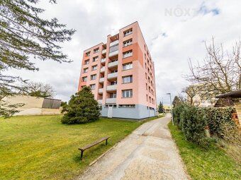 Nabízíme k prodeji prostorný byt o dispozici 3+1 a celkové v