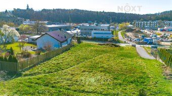 Exkluzivní stavební pozemek 1.290 m² – Hluboká nad Vltavou, 