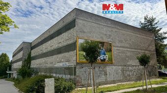 Prodám garáž o velikosti 18 m².
Garáž je udržovaná, funkční 