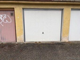 Prodám garáž o velikosti 18 m².
Garáž je udržovaná, funkční 