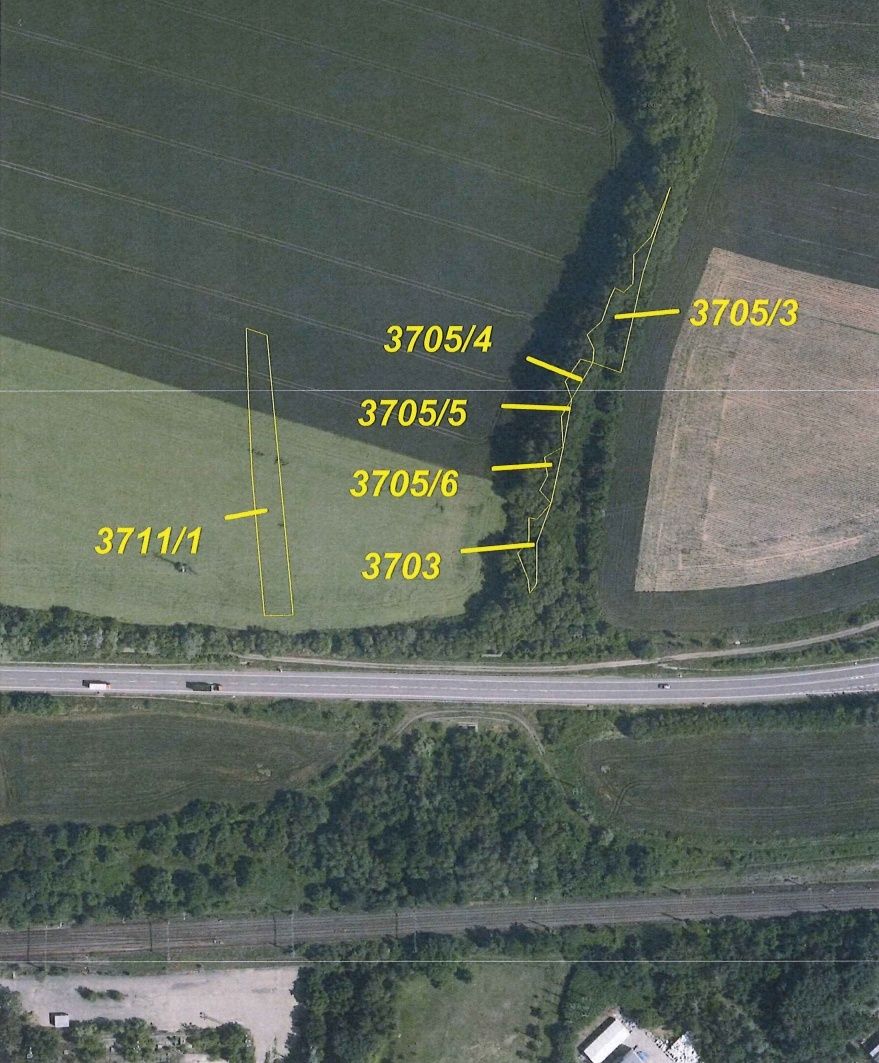 Prodám, pronajmu 1040 m2 pozemků 3705/3/4/5/6, 3703, Lipník 