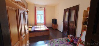 Prodej prostorného bytu 115 m² – centrum , náměstí Karla IV.