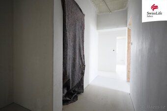 Nabízíme k prodeji komerční jednotku (kancelář, ordinace...)