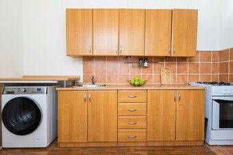 V termínu od 11. 5. do 20. 5. prosím o kontaktování výhradně