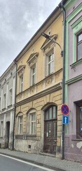 Prodám bytový dům v Odrách na náměstí s 5 ti pronajatými byt