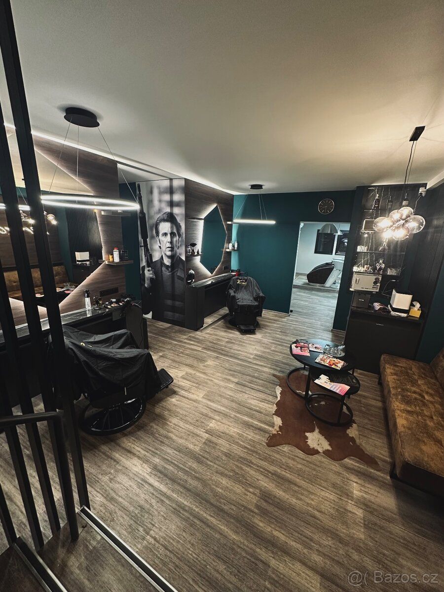 Nabízím k pronájmu křeslo v luxusním zavedeném barbershopu v