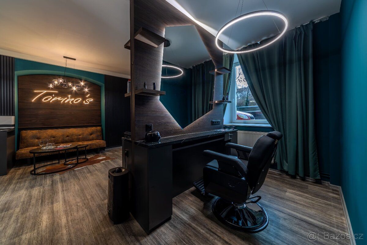 Nabízím k pronájmu křeslo v luxusním zavedeném barbershopu v