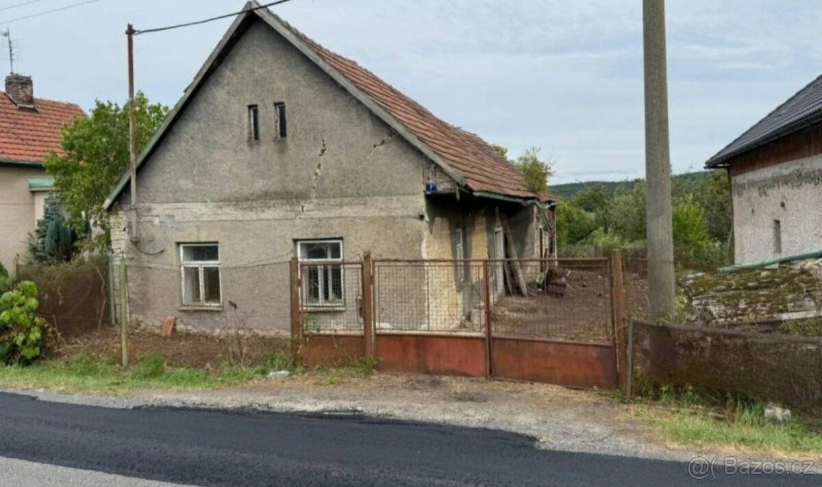 Dobrý den, rád bych našel menší rodinný dům před rekonstrukc