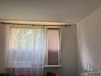 Nabízím k prodeji družstevní byt o velikosti 2+1 , cca 56 m2