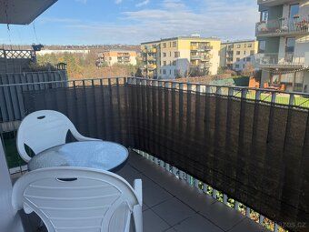Prodej bytu 2+kk 60 m² s balkonem, garáží a sklepem Prodej n
