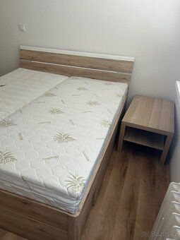 Nabízím k pronájmu útulný 1+kk byt o rozloze 19 m², situovan