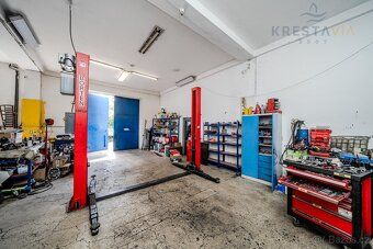 Nabízíme k prodeji samostatně stojící nebytový dům s výborno