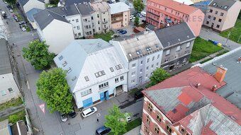Nabízíme k prodeji samostatně stojící nebytový dům s výborno