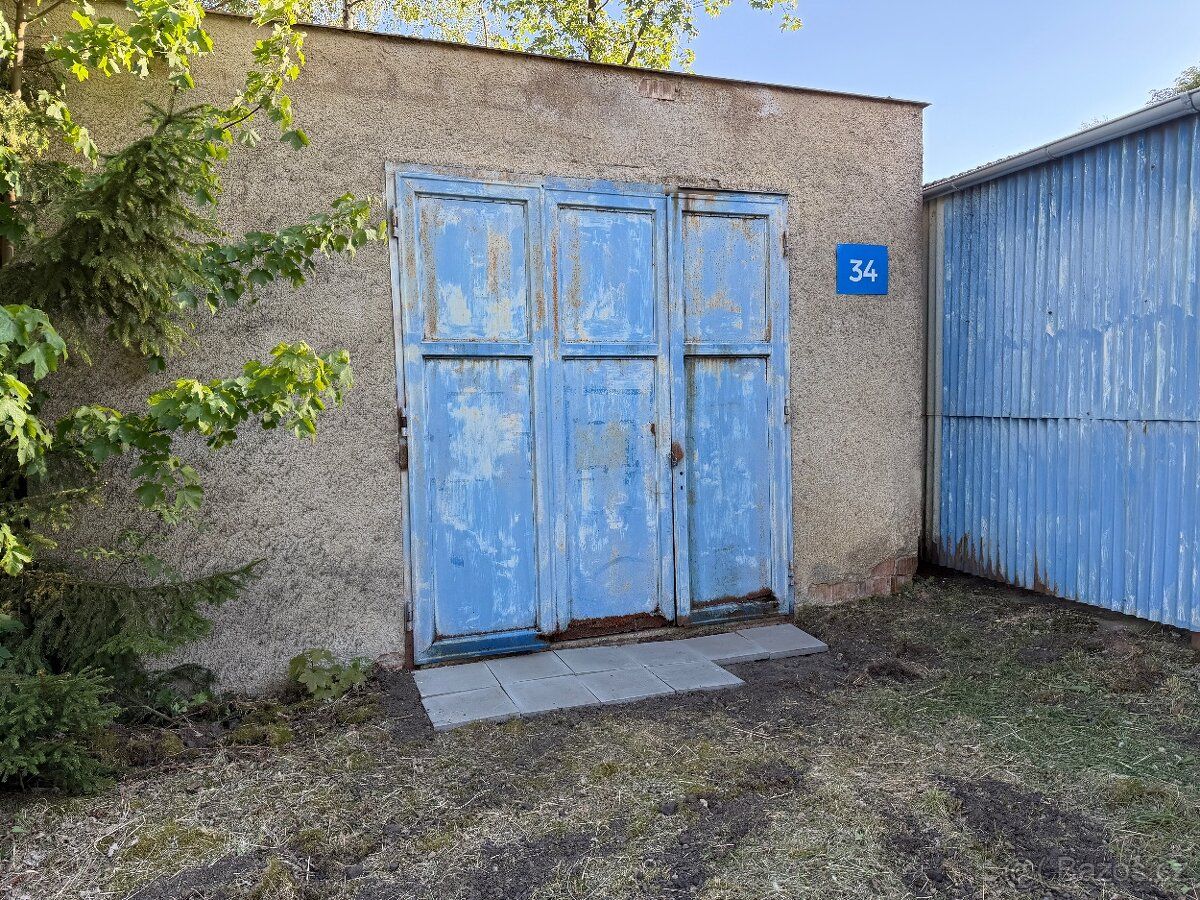 Nabízím k pronájmu garáž/sklad rozloze 60 m², umístěnou v ci
