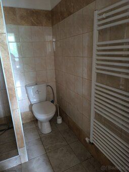 Nabízíme pronájem bytu 1+1 a velikosti 41,2 m2. Dům má 8 byt