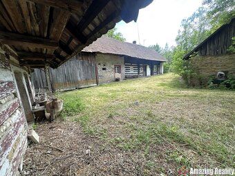Nabízíme k prodeji stavební pozemek o výměře 1719 m2 v obci 