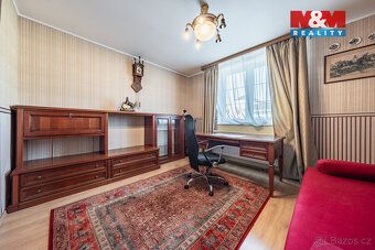 Nabízíme k pronájmu luxusní, plně vybavený rodinný dům o cel