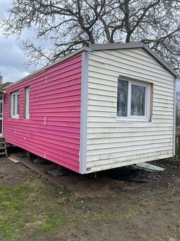 Celoročně zateplený mobilheim (8 × 3 m) Nabízím k prodeji ko