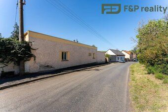 Nabízíme exkluzivně k prodeji rodinný dům s pozemkem ve velm