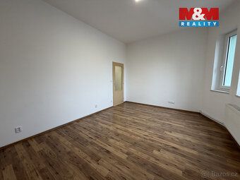 Nabízíme k pronájmu udržovaný a světlý byt o dispozici 2+kk 
