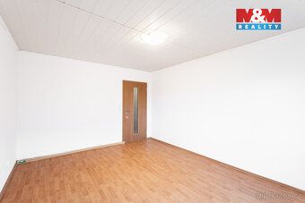 Nabízíme k prodeji zateplený rodinný dům o dispozici 4+kk s 