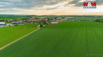 Nabízíme k prodeji pozemek o rozloze 3999 m² v katastrálním 
