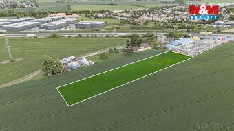 Nabízíme k prodeji pozemek o rozloze 3999 m² v katastrálním 
