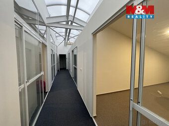 Nabízíme k pronájmu kancelářské prostory o výměře 18 až 26 m