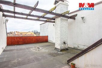 Nabízíme k prodeji rodinný dům situovaný v centru České Lípy
