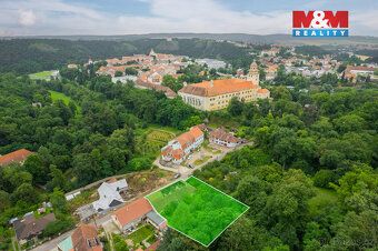Nabízíme k prodeji budovu bývalého pivovaru a později zámečn