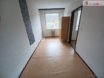 služby 7 370,-kč pro 5 osob+ elektrika a plyn kauce 2x +reze