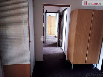 služby 7 370,-kč pro 5 osob+ elektrika a plyn kauce 2x +reze