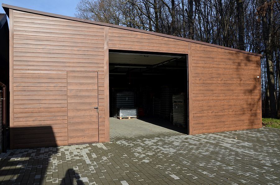 Prodám novou plechovou halu o rozměrech 9,5x12,5m. Hala je k