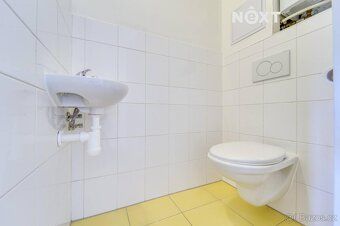 Nabízíme k pronájmu světlý byt v ulici Schwarzova, 2. patro 
