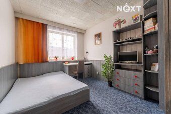 Nabízíme k prodeji světlý a velmi příjemně řešený byt o disp