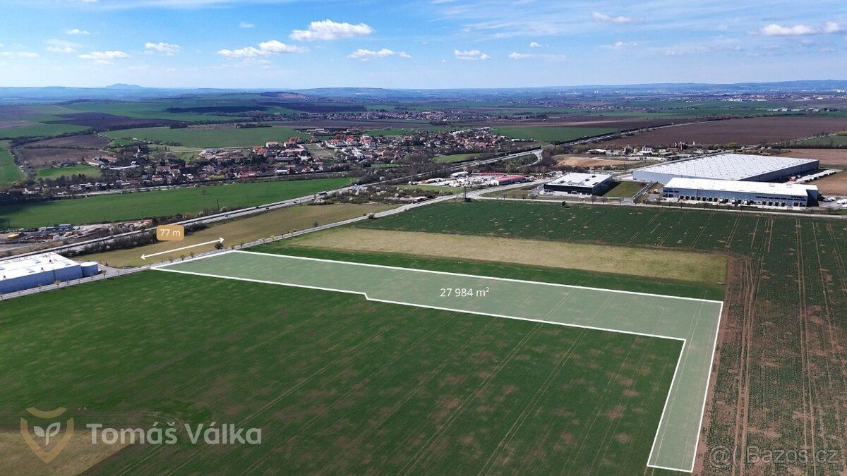 Nabízíme k prodeji ucelený zemědělský pozemek o výměře téměř